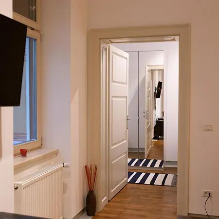 Alessia In The Old Town Apartment